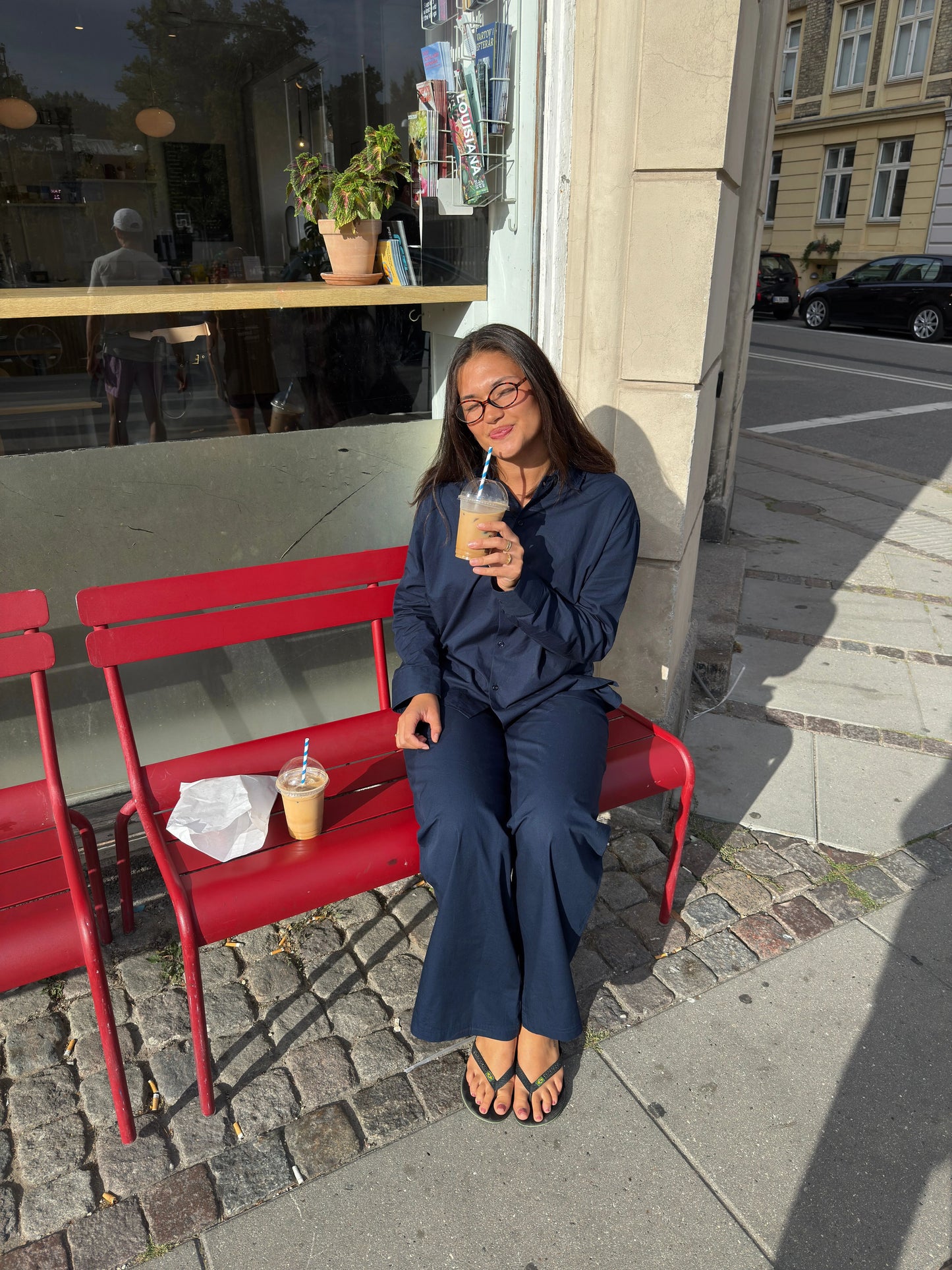 Katja är 170 cm lång och bär storlek M.