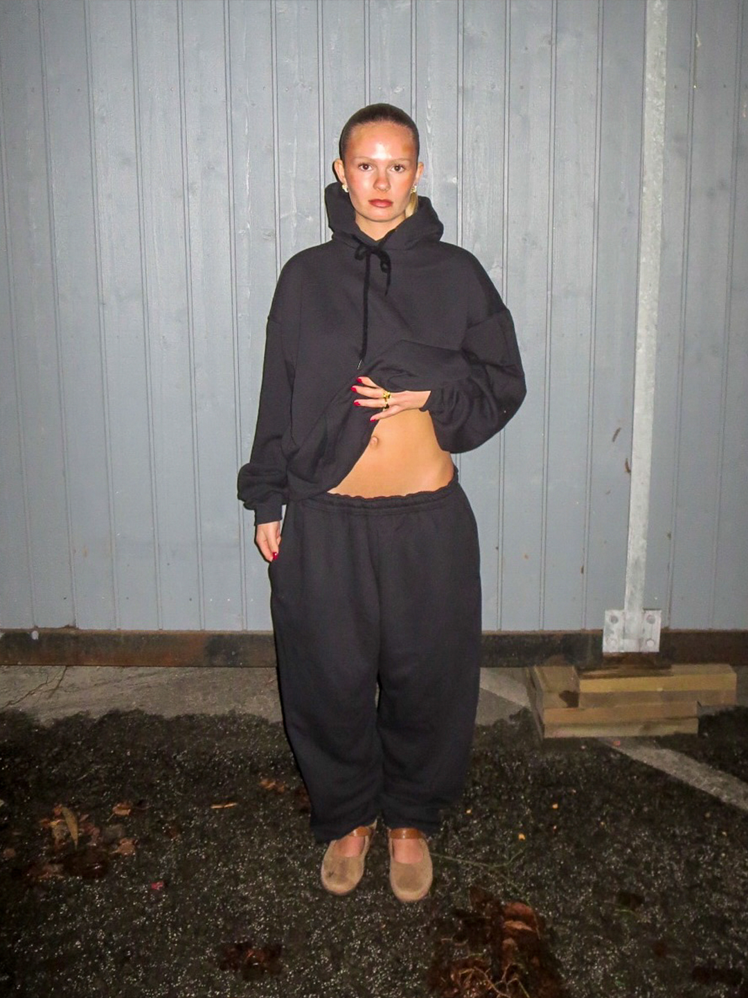 Alberte är 166 cm lång och använder storlek XXL.