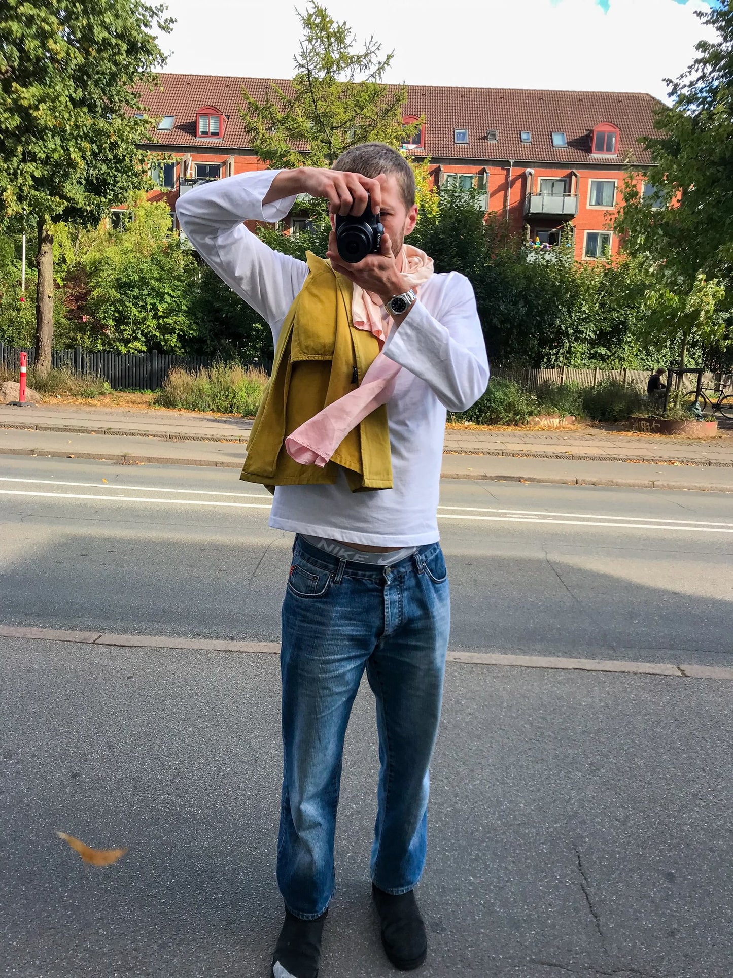 Viggo är 195 cm lång och bär storlek XL.