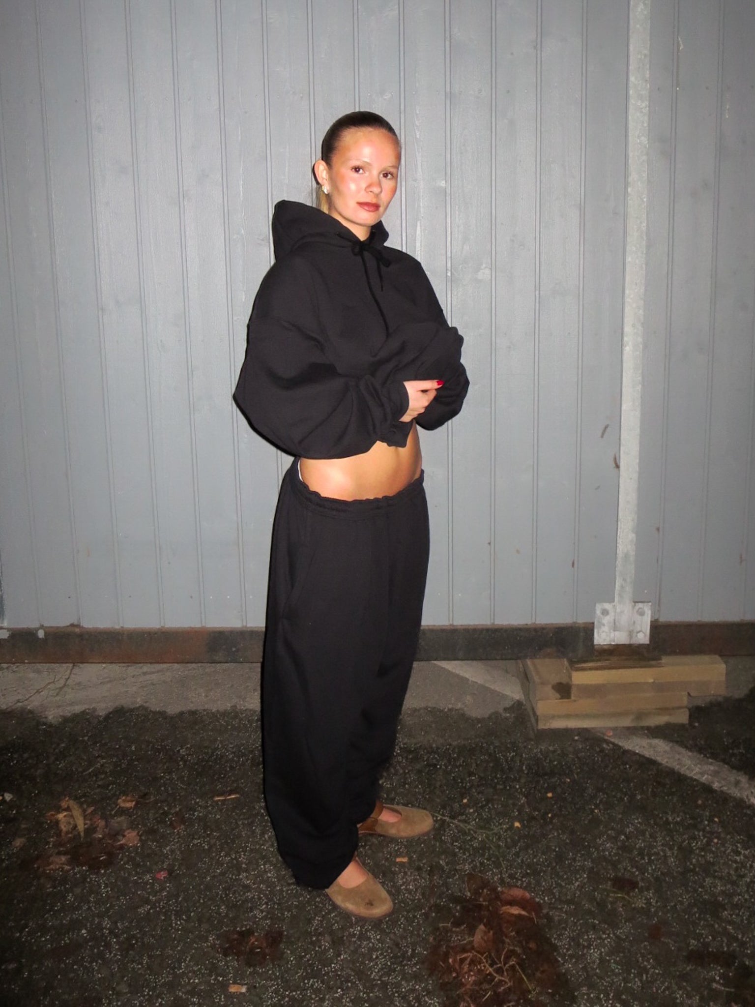 Alberte är 166 cm lång och bär storlek XXL. | svart