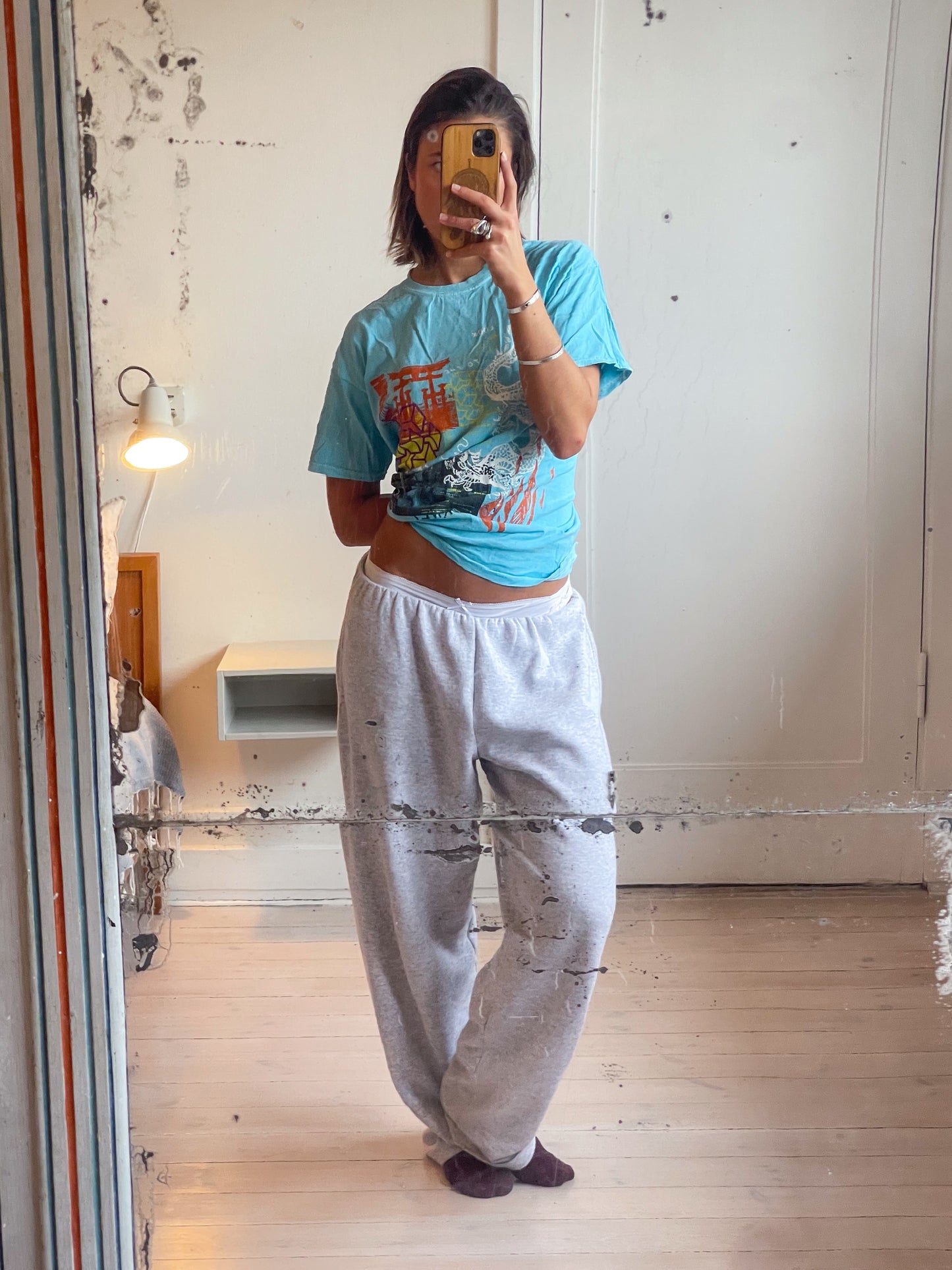 Sofie är 165 cm lång och bär storlek XL. | grå 